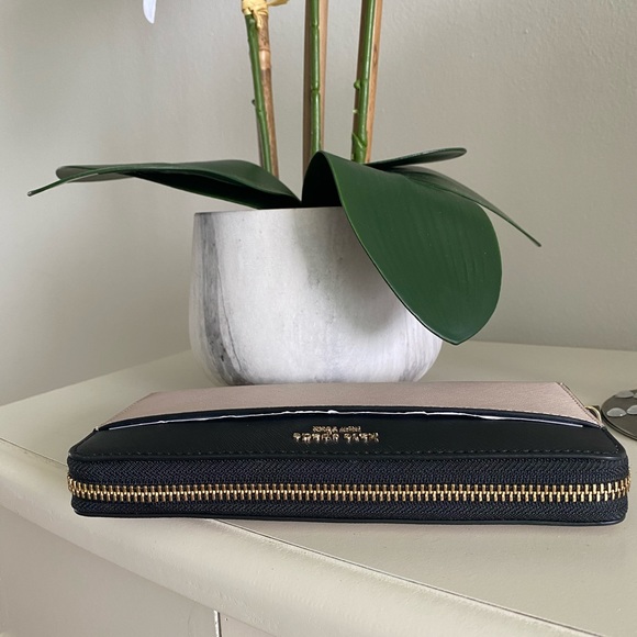 ‼️SOLD‼️Kate Spade Large Wallet Cameron - Picture 7 of 8